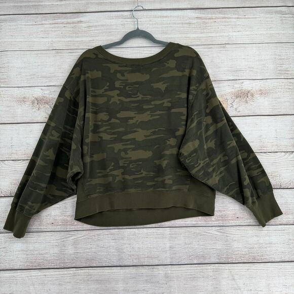 Sanctuary Camouflage Oversized Boxy Sweatshirt Womens Large Green Camo - Picture 2 of 13